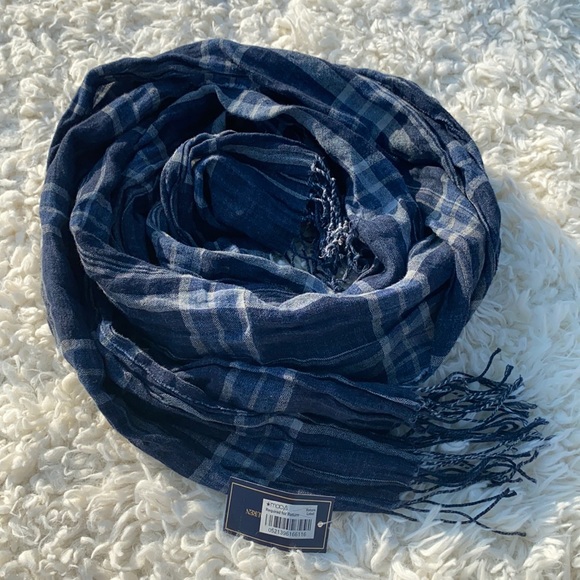 Polo Scarf - Picture 1 of 2